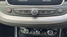 Vauxhall Grandland X 1.2 Turbo SRi Nav 5dr Petrol Hatchback